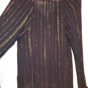 Gently used woman's shirt